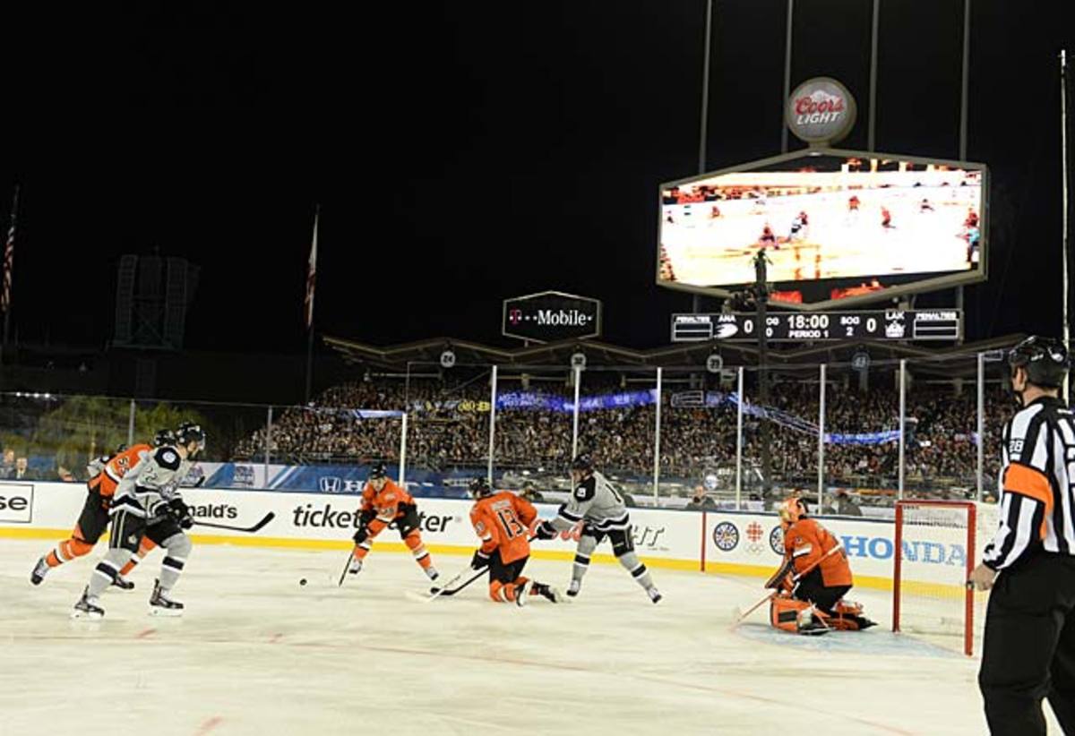 140126123632-ducks-kings-game-beck-single-image-cut.jpg